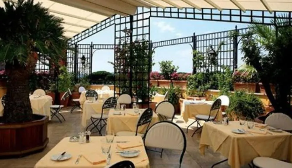 Hotel Victoria Rome 4*,  Italy