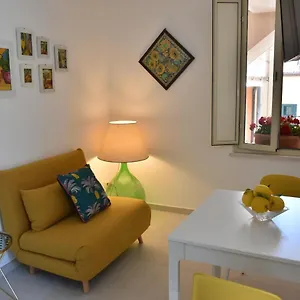 taormina-apartments-casa-di-anna.sicilyhotelsitaly.net/